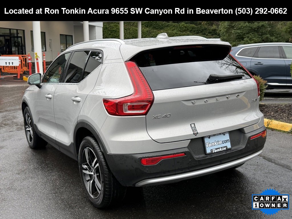Used 2024 Volvo XC40 B5 Core image 6