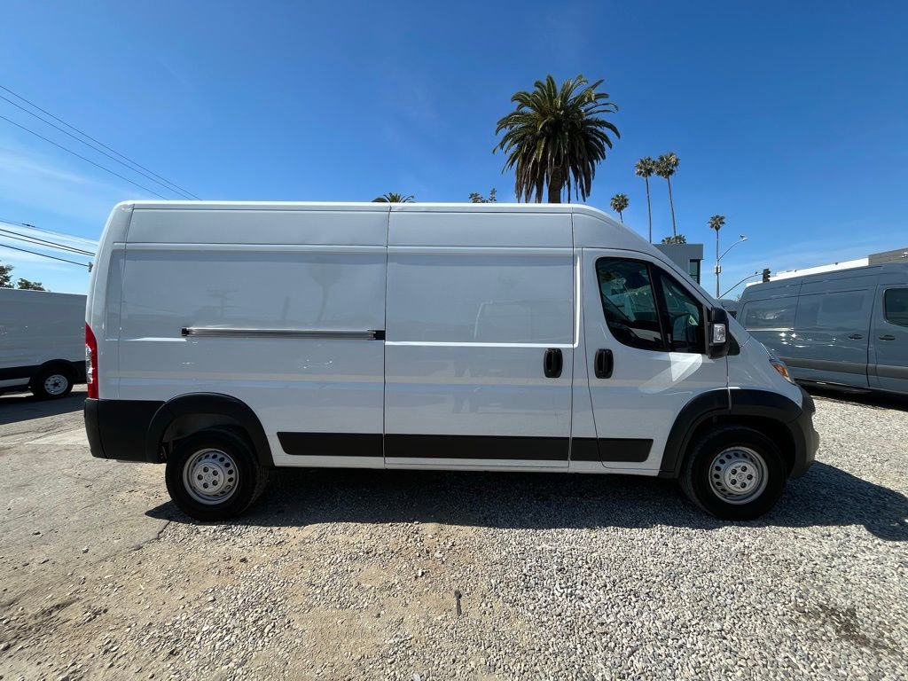 Used 2024 RAM ProMaster 2500 w/ Safety Group image 4
