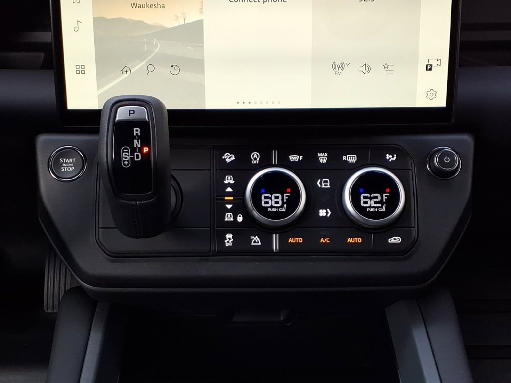 New 2026 Land Rover Defender 110 S AWD/4WD image 20