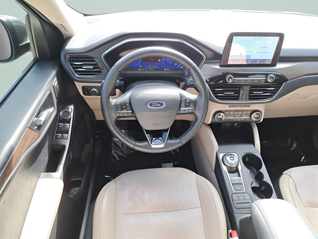 Used 2020 Ford Escape Titanium image 12
