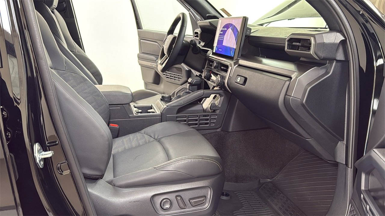 Certified 2025 Toyota 4Runner TRD Off-Road Premium image 18