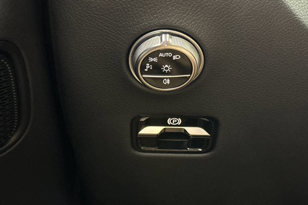 Certified 2024 Mercedes-Benz GLC 300 4MATIC image 34