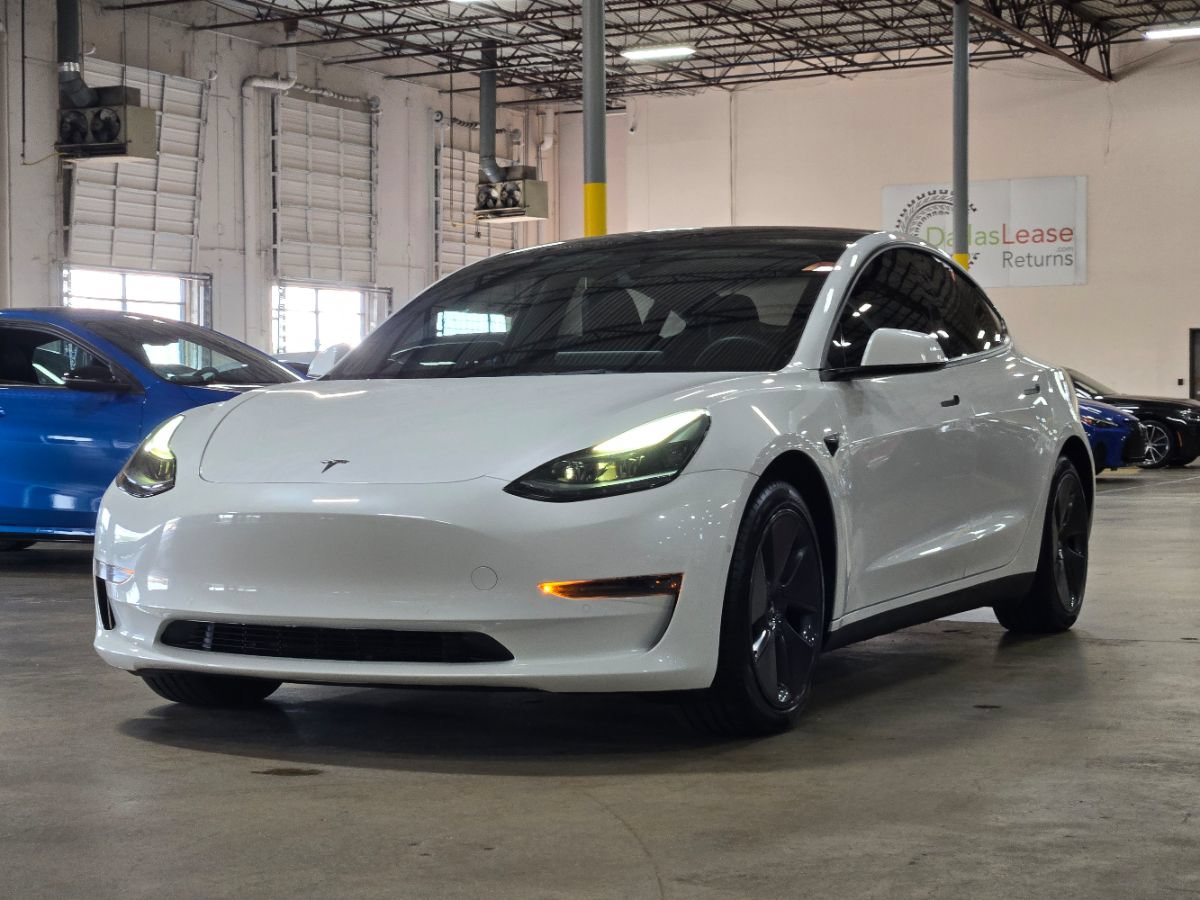 Used 2022 Tesla Model 3 Standard Range RWD image 4