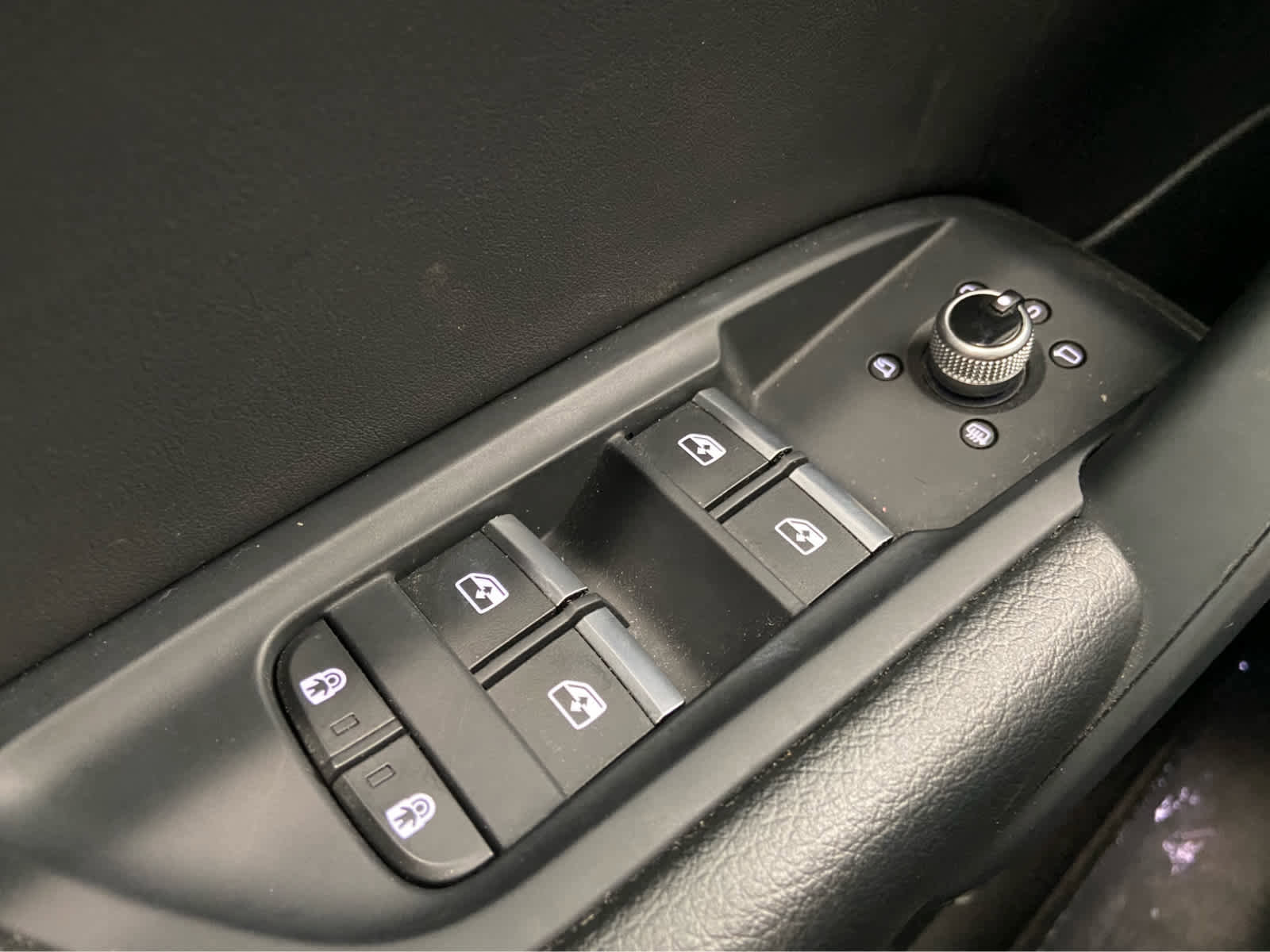 Used 2022 Audi Q5 2.0T Premium image 36