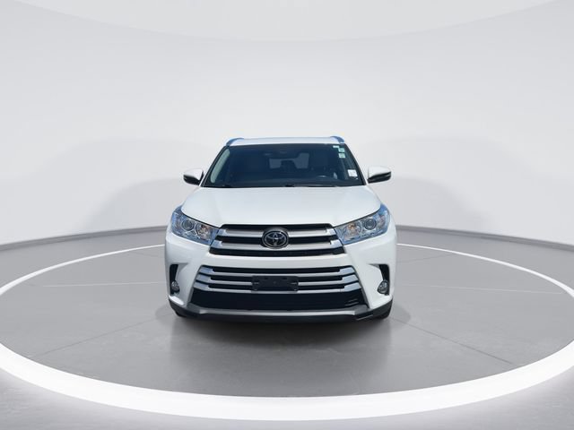 Used 2018 Toyota Highlander XLE w/ Carpet Mat Package (TMS) FWD image 3
