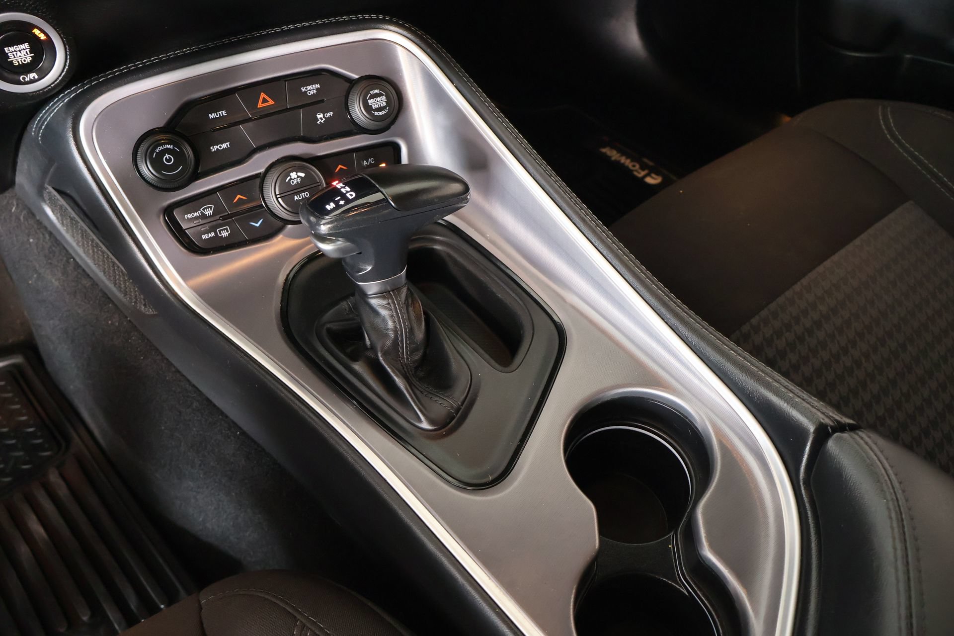 Used 2020 Dodge Challenger SXT w/ Blacktop Package RWD image 8