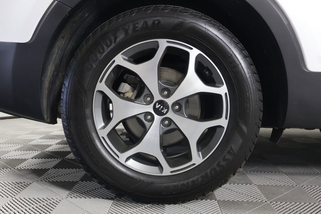 Used 2020 Kia Telluride EX image 4