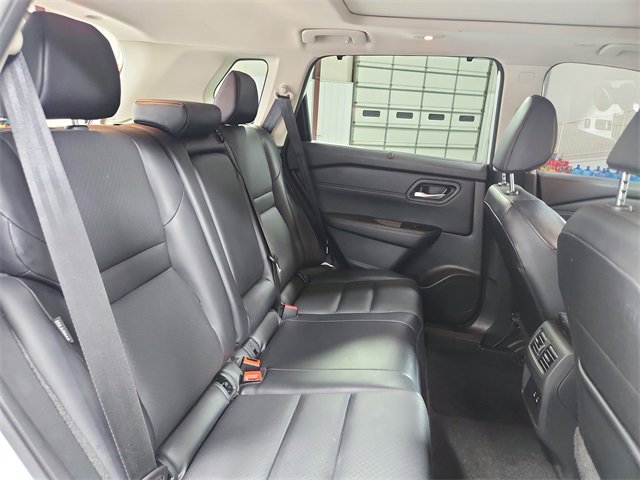 Used 2024 Nissan Rogue SV w/ SV Premium Package image 39