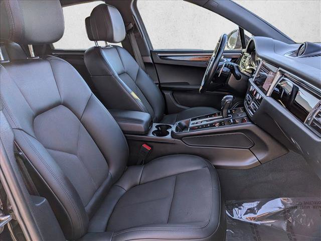 Used 2022 Porsche Macan AWD/4WD image 22