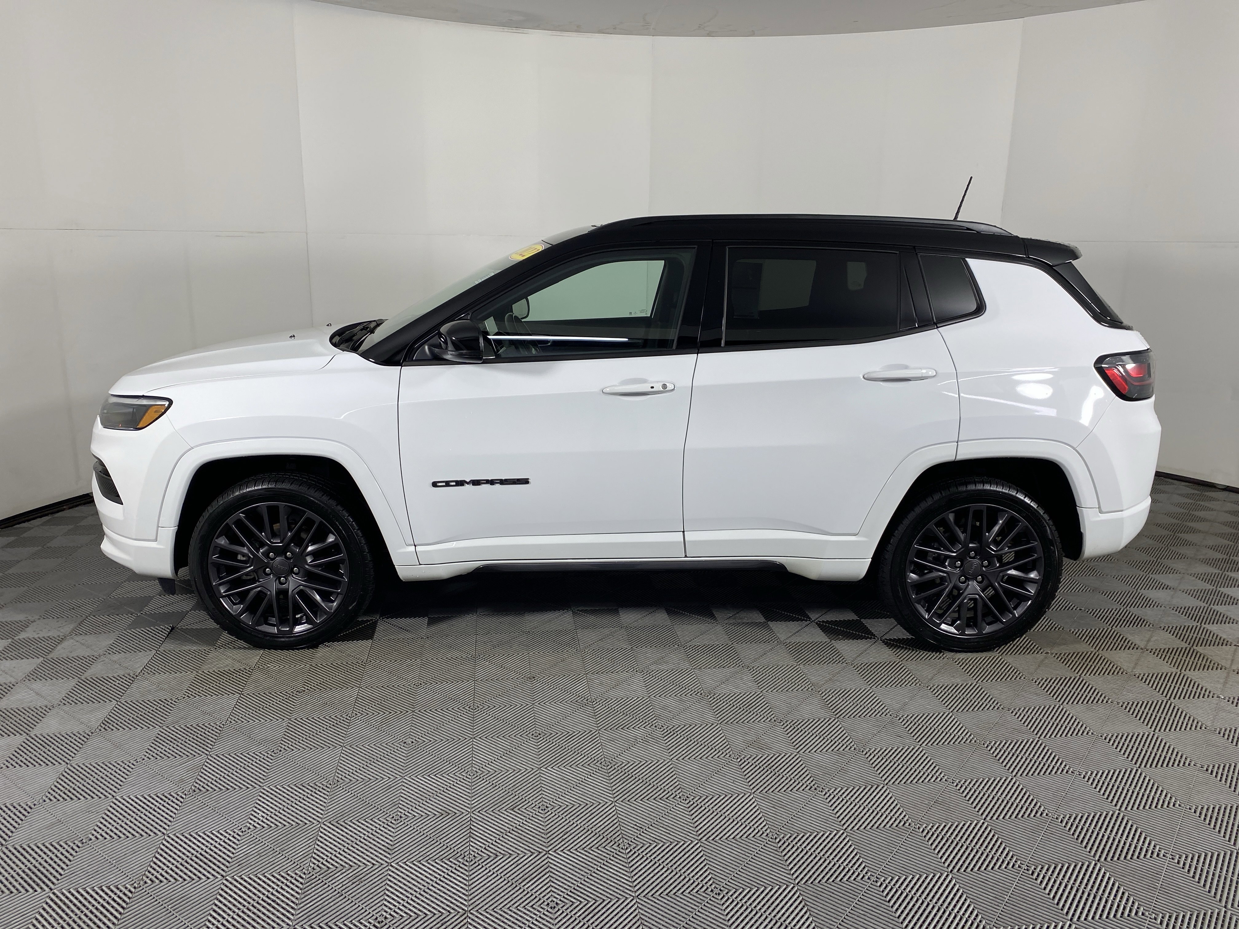 Used 2022 Jeep Compass High Altitude image 12