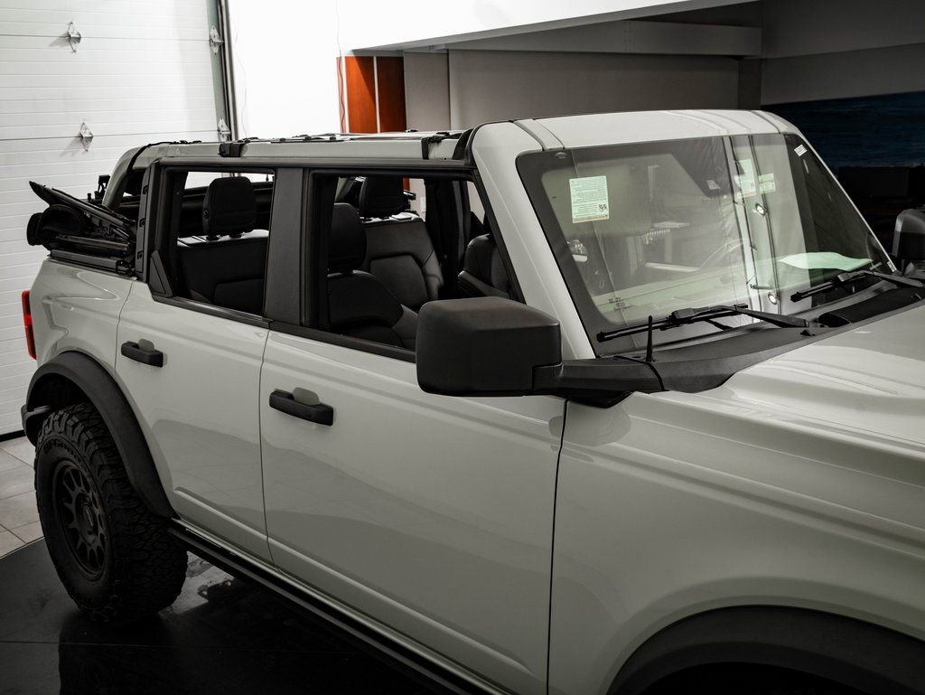 Used 2021 Ford Bronco Black Diamond image 22