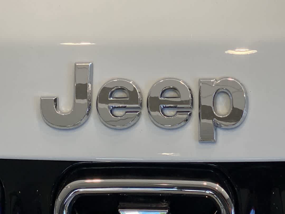 Used 2025 Jeep Compass Limited AWD/4WD image 10