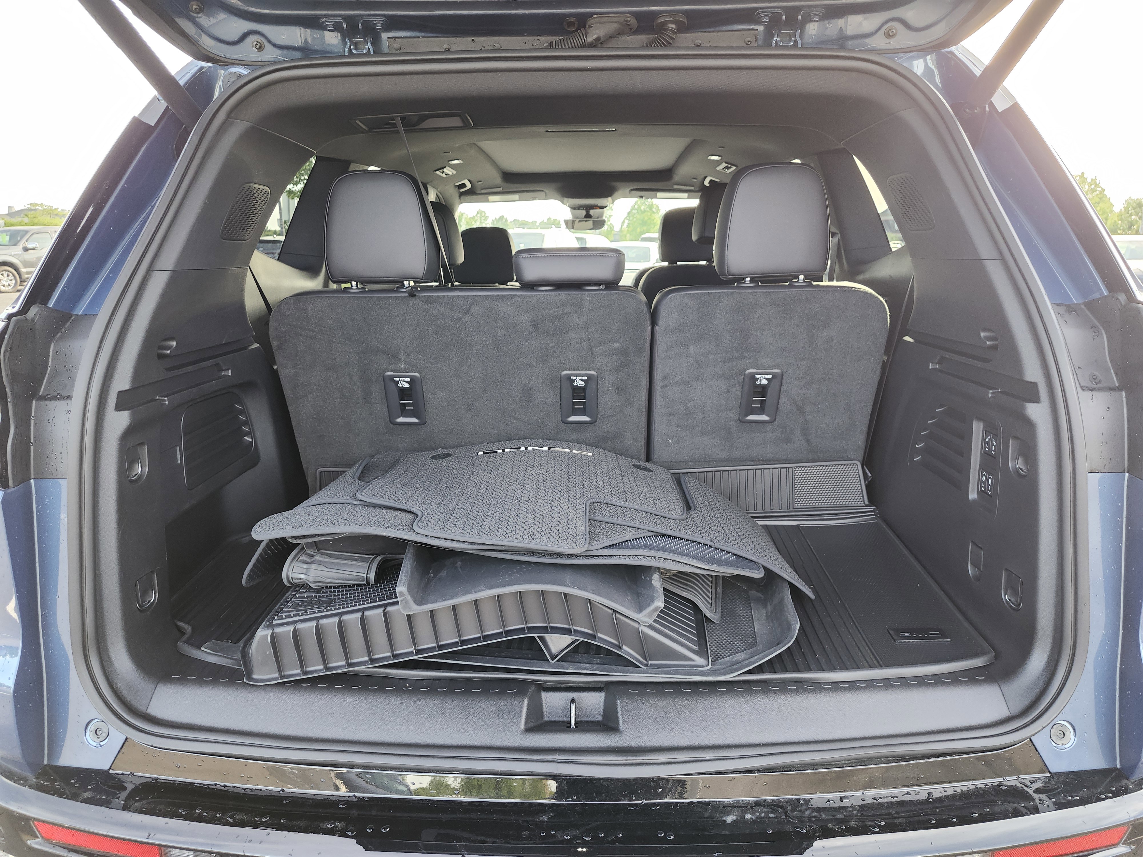 Used 2025 GMC Acadia Denali w/ Super Cruise Package AWD/4WD image 24