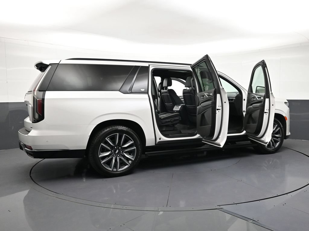 Certified 2022 Cadillac Escalade ESV Sport w/ Touring Package AWD/4WD image 32