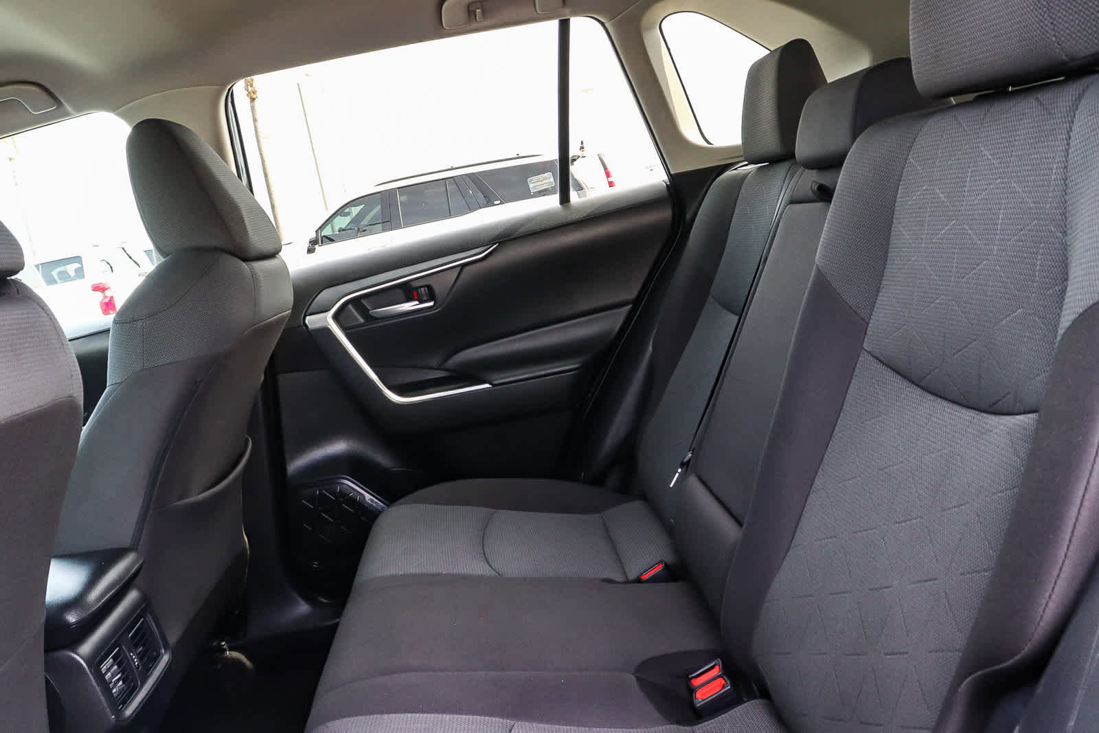 Used 2023 Toyota RAV4 XLE image 20