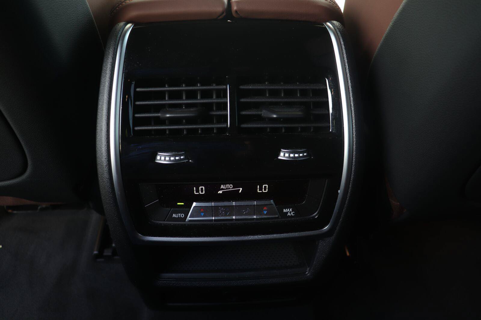 Used 2021 BMW X5 M50i w/ Premium Package AWD/4WD image 23
