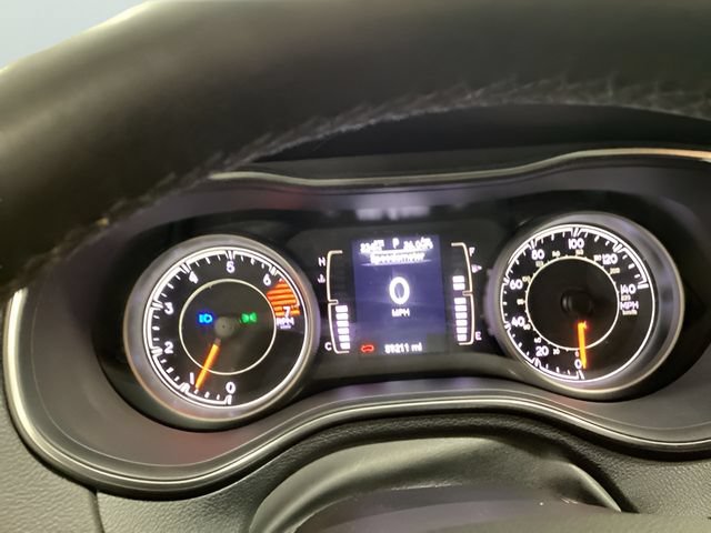 Used 2019 Jeep Cherokee Latitude Plus w/ Comfort/Convenience Group AWD/4WD image 7