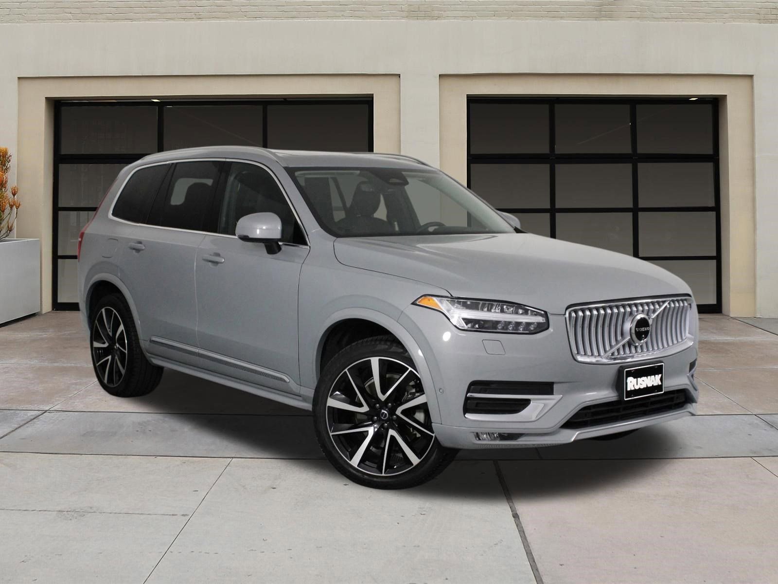 Used 2025 Volvo XC90 B6 Plus AWD/4WD image 34