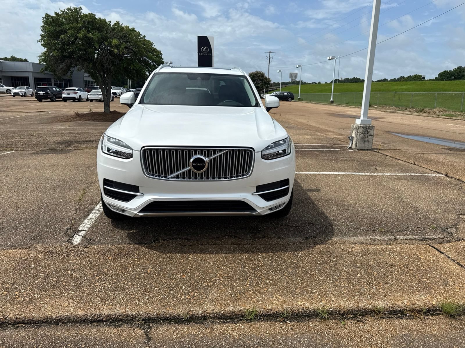 Used 2019 Volvo XC90 T6 Inscription w/ Protection Package Premier AWD/4WD image 2