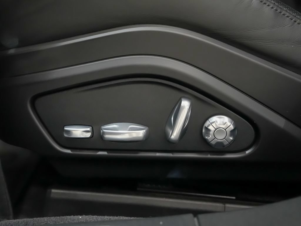 Certified 2018 Porsche Panamera 4S AWD/4WD image 23