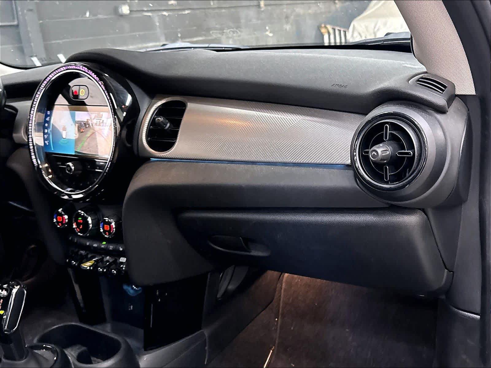 Used 2024 MINI Cooper SE FWD image 18