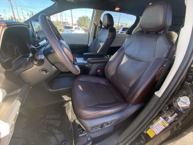 Certified 2022 Toyota Sienna Platinum image 11