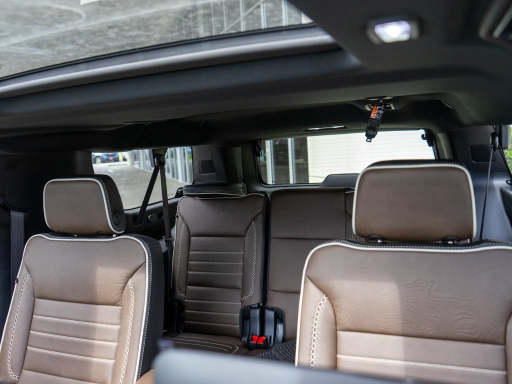 New 2026 GMC Yukon XL Denali Ultimate AWD/4WD image 13