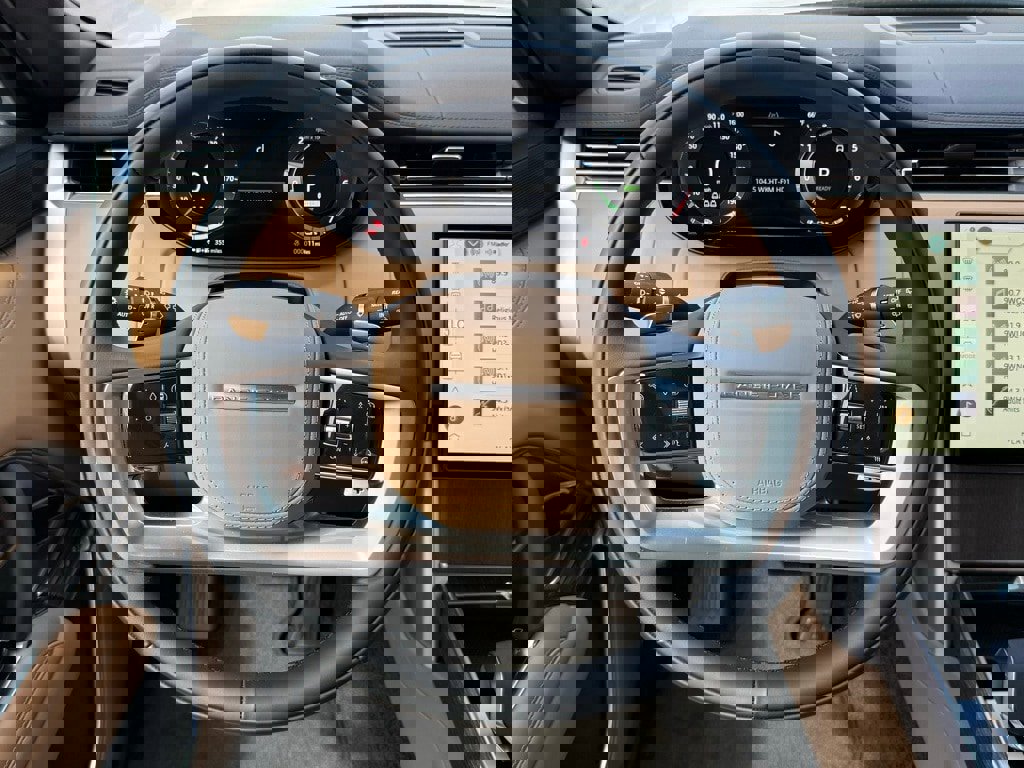 New 2025 Land Rover Range Rover SE image 17