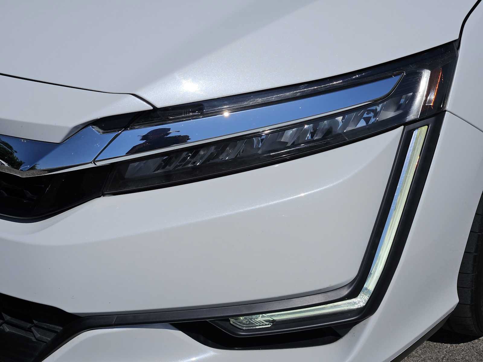 Certified 2018 Honda Clarity Touring image 7