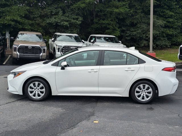 Used 2023 Toyota Corolla LE FWD image 4