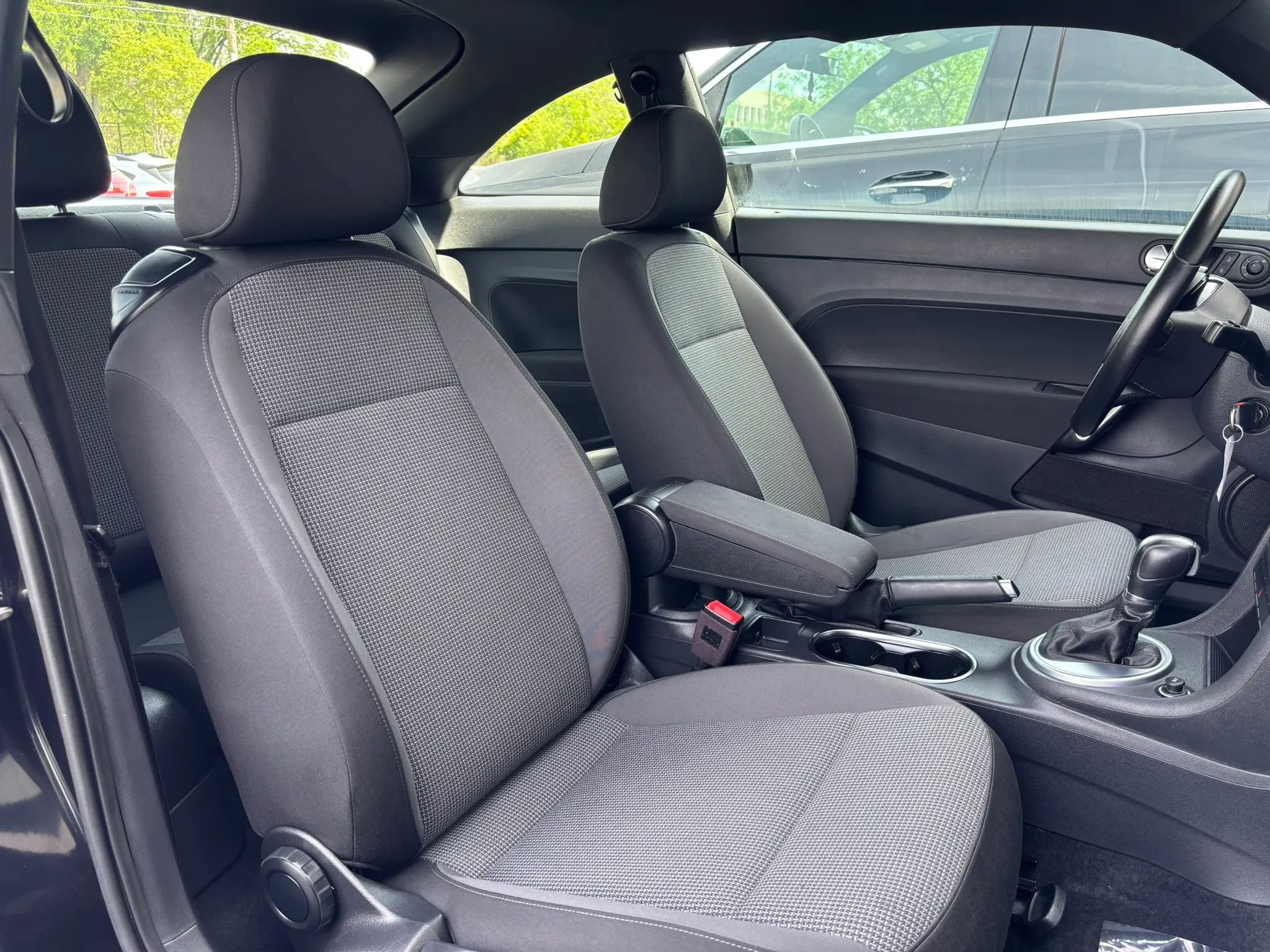 Used 2019 Volkswagen Beetle 2.0T S image 18