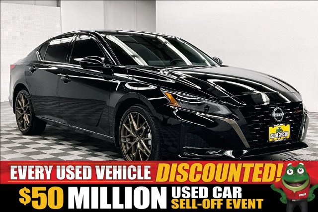 Used 2025 Nissan Altima 2.5 SR w/ SR Premium Package AWD/4WD image 1