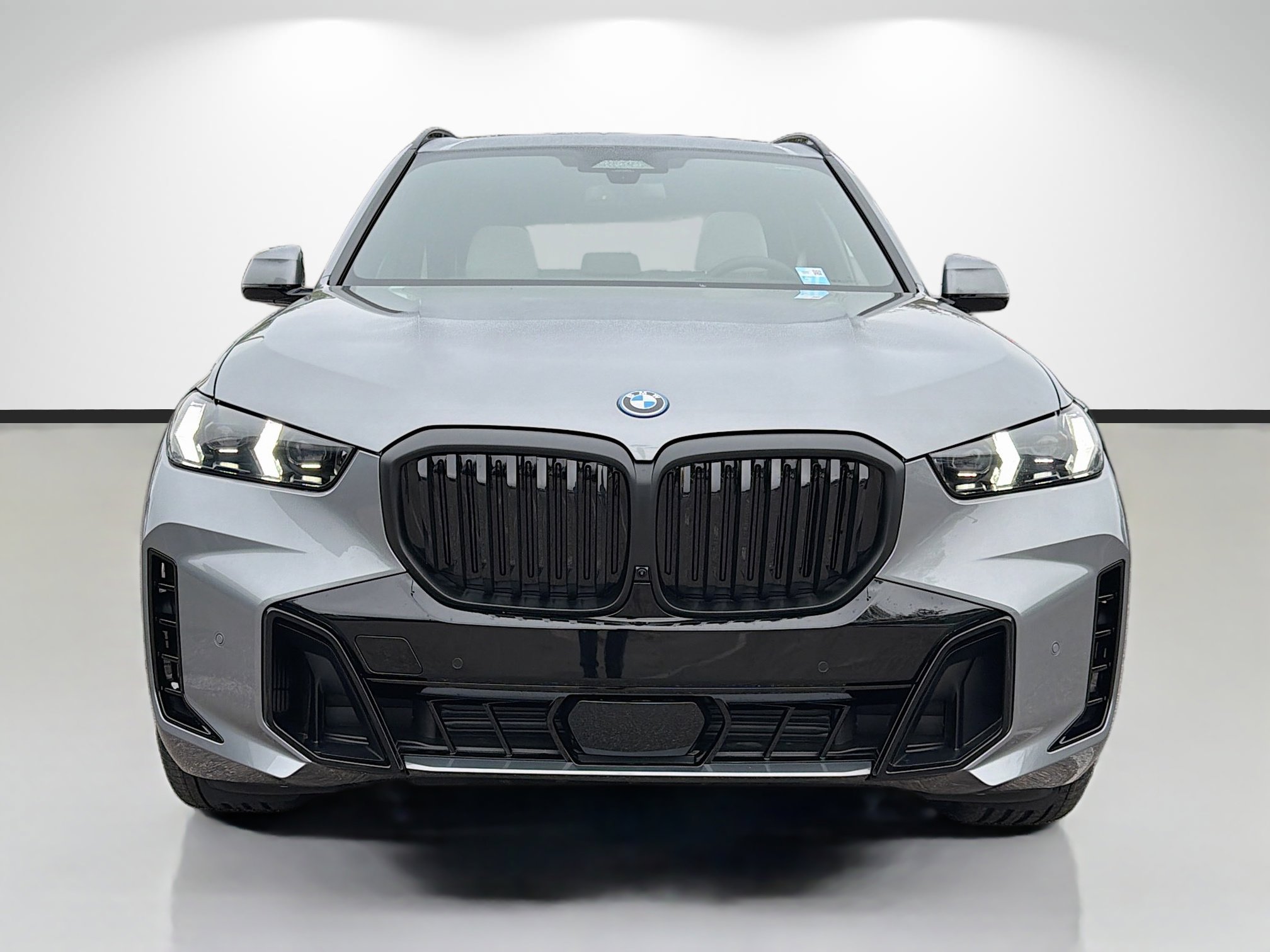 New 2026 BMW X5 xDrive50e w/ M Sport Package AWD/4WD image 8