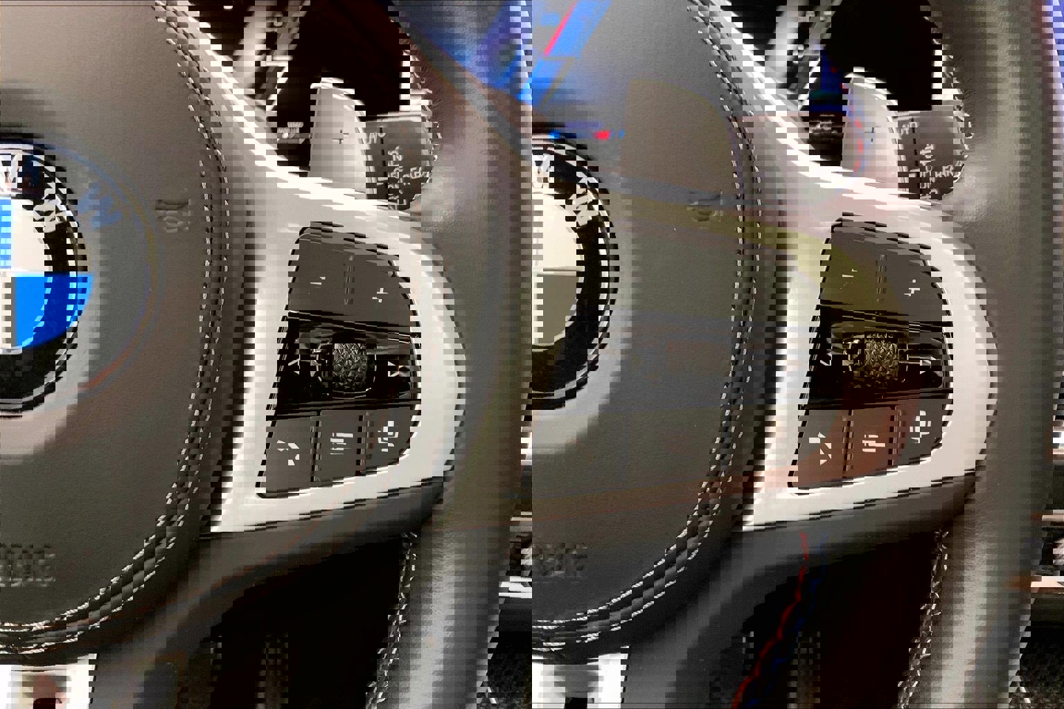 Used 2024 BMW X5 M60i image 17