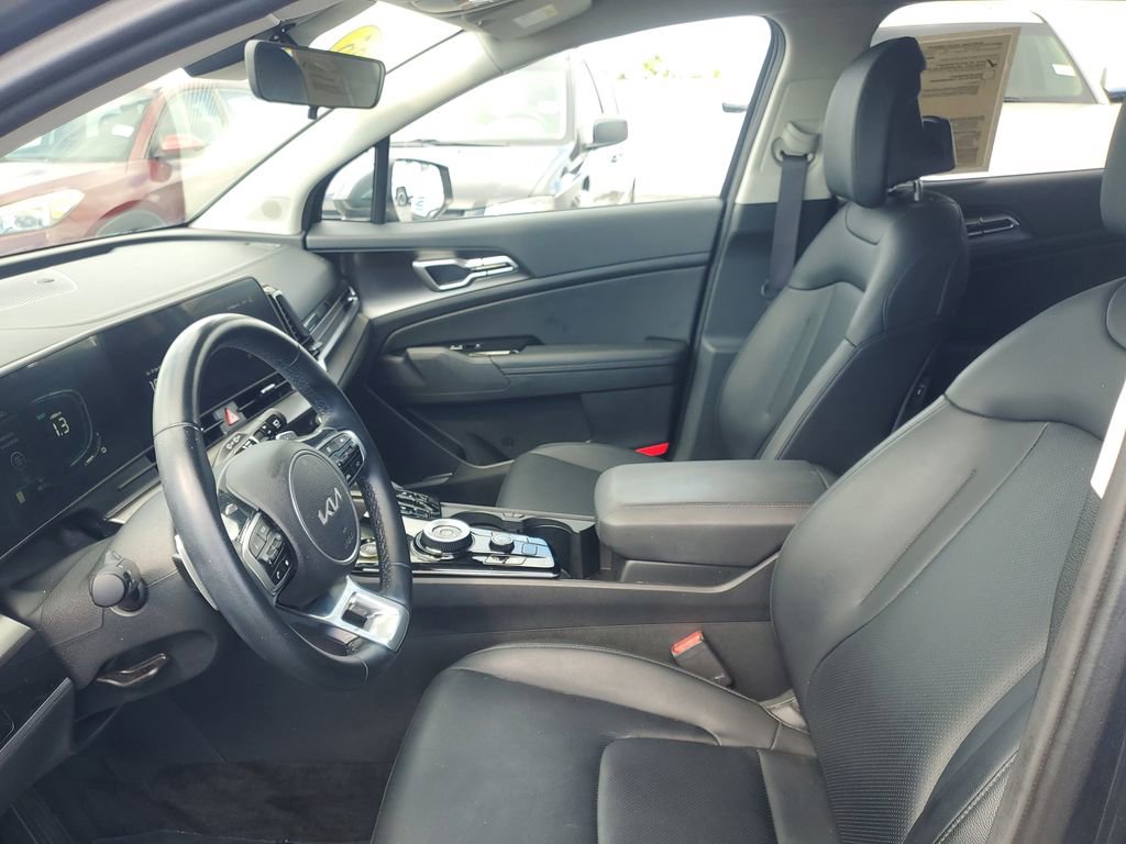 Used 2025 Kia Sportage EX image 13