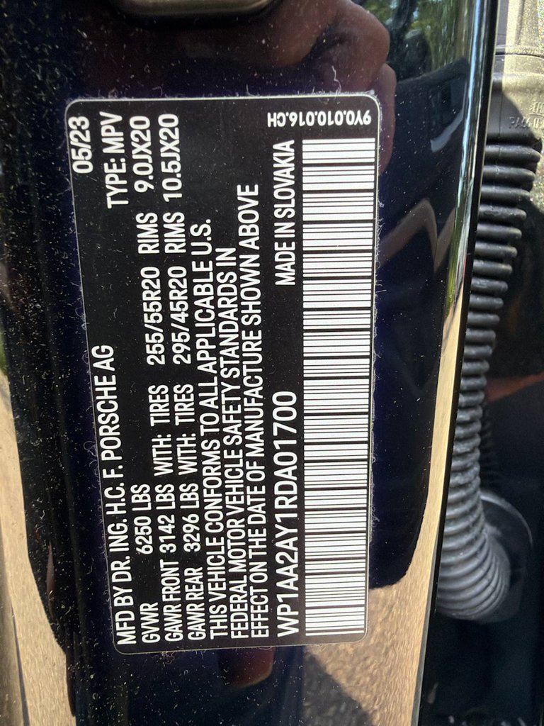 Certified 2024 Porsche Cayenne AWD/4WD image 53