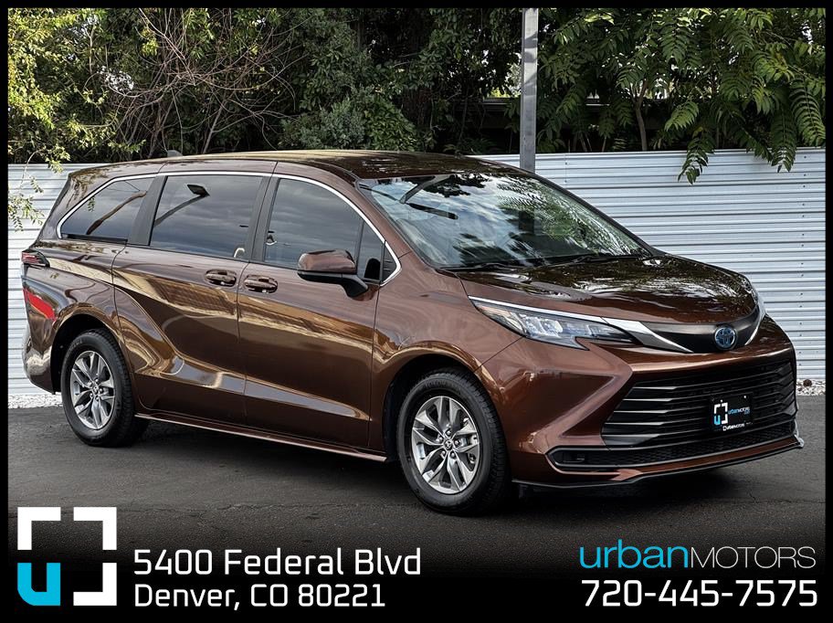 Used 2024 Toyota Sienna LE