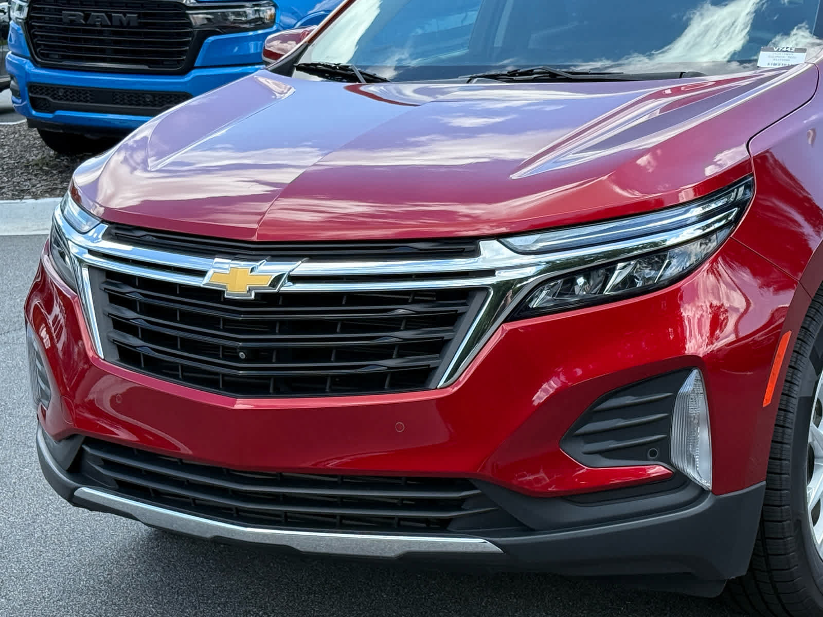 Used 2024 Chevrolet Equinox LT FWD image 9