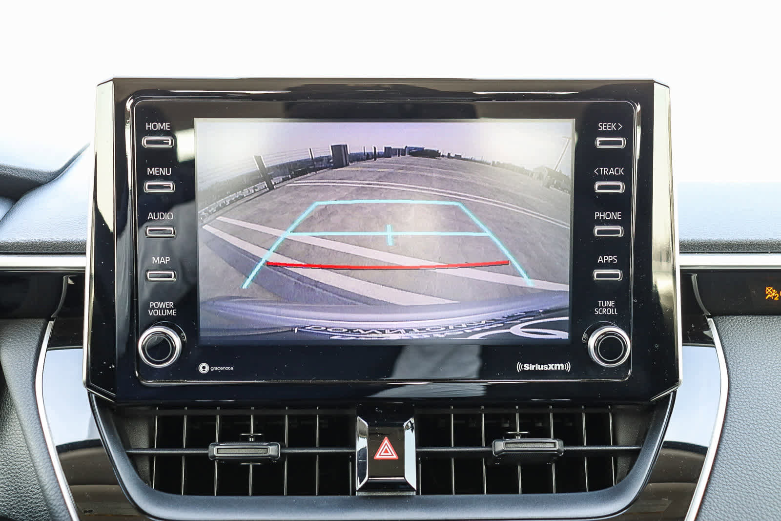 Used 2021 Toyota Corolla LE image 31