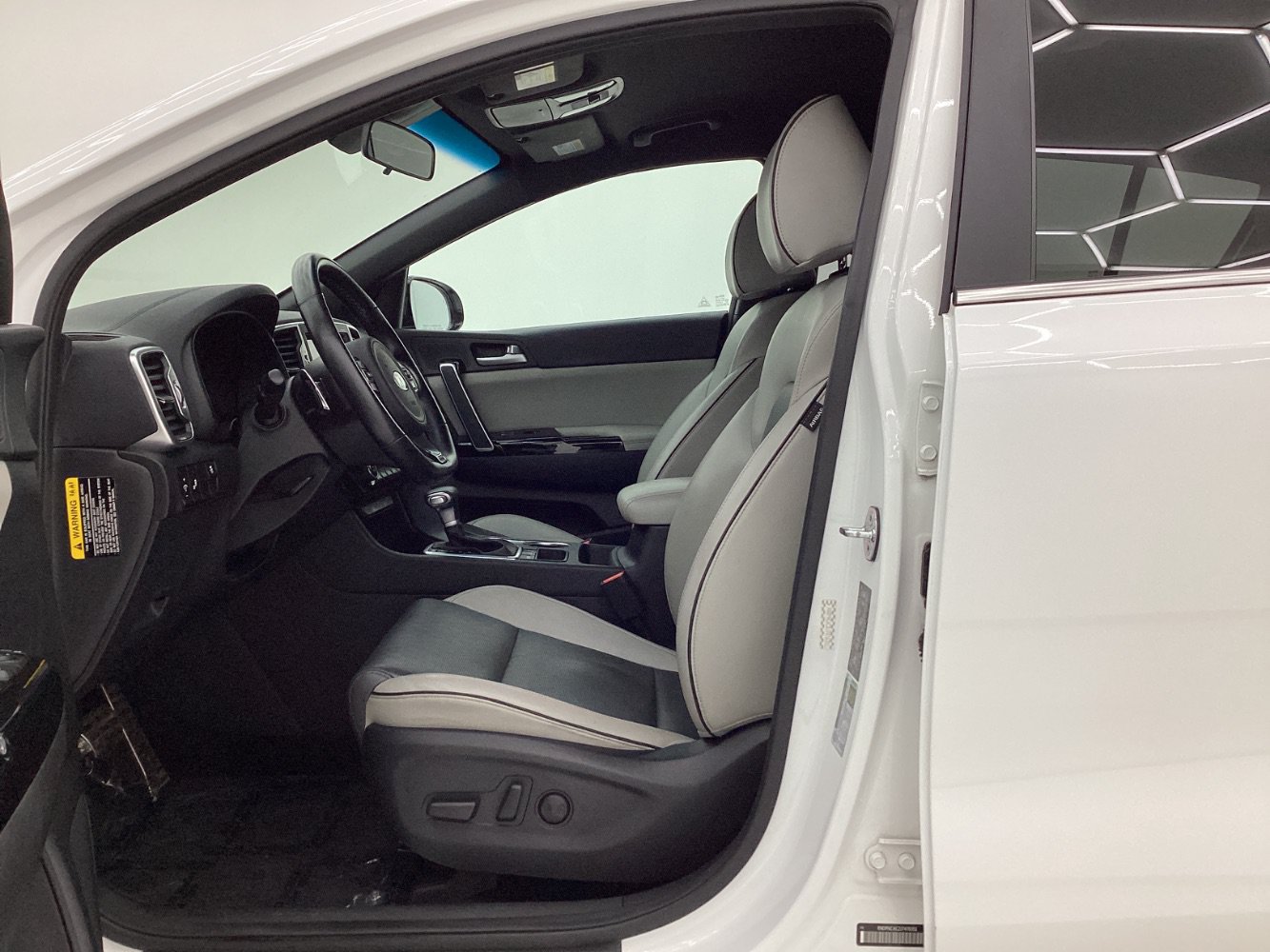 Used 2018 Kia Sportage EX w/ EX Sport Appearance Package AWD/4WD image 14