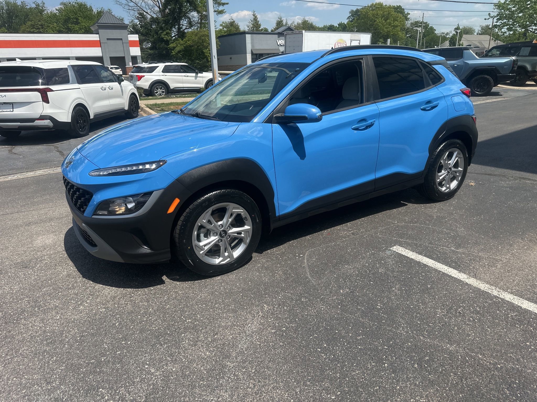 Used 2022 Hyundai Kona SEL w/ Cargo Package FWD image 9