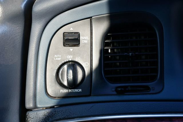 Used 2002 Mercury Grand Marquis LS image 35