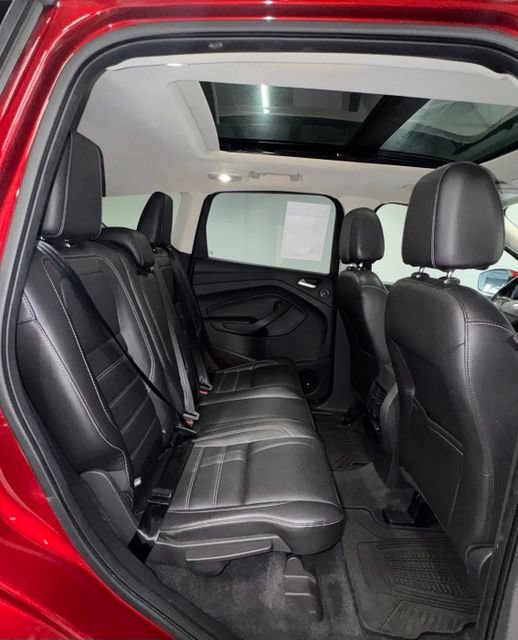 Used 2017 Ford Escape Titanium FWD image 11