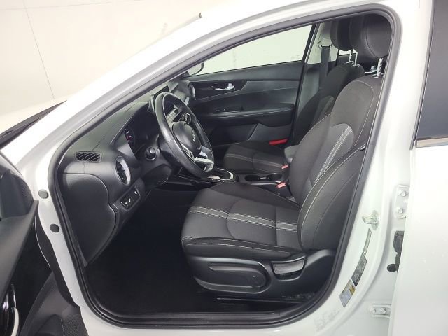 Used 2023 Kia Forte GT-Line image 11