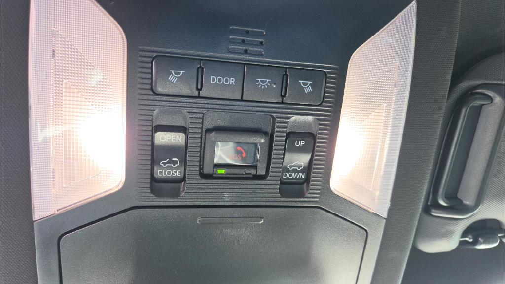 Used 2023 Toyota RAV4 XSE w/ XSE Grade Weather Package AWD/4WD image 32
