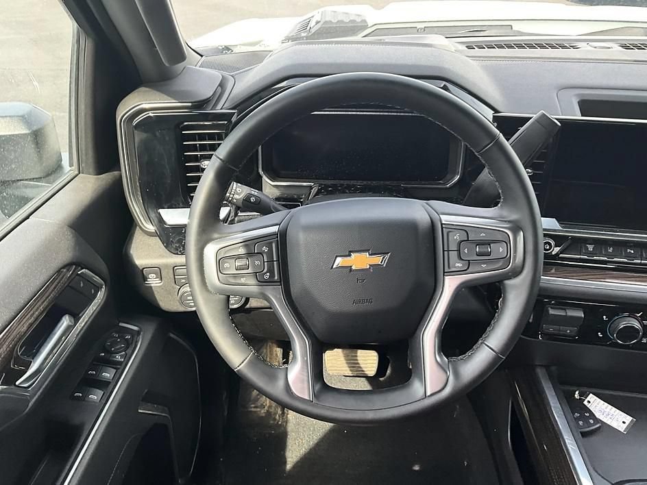 Used 2026 Chevrolet Silverado 3500 LT w/ All Star Edition AWD/4WD image 30