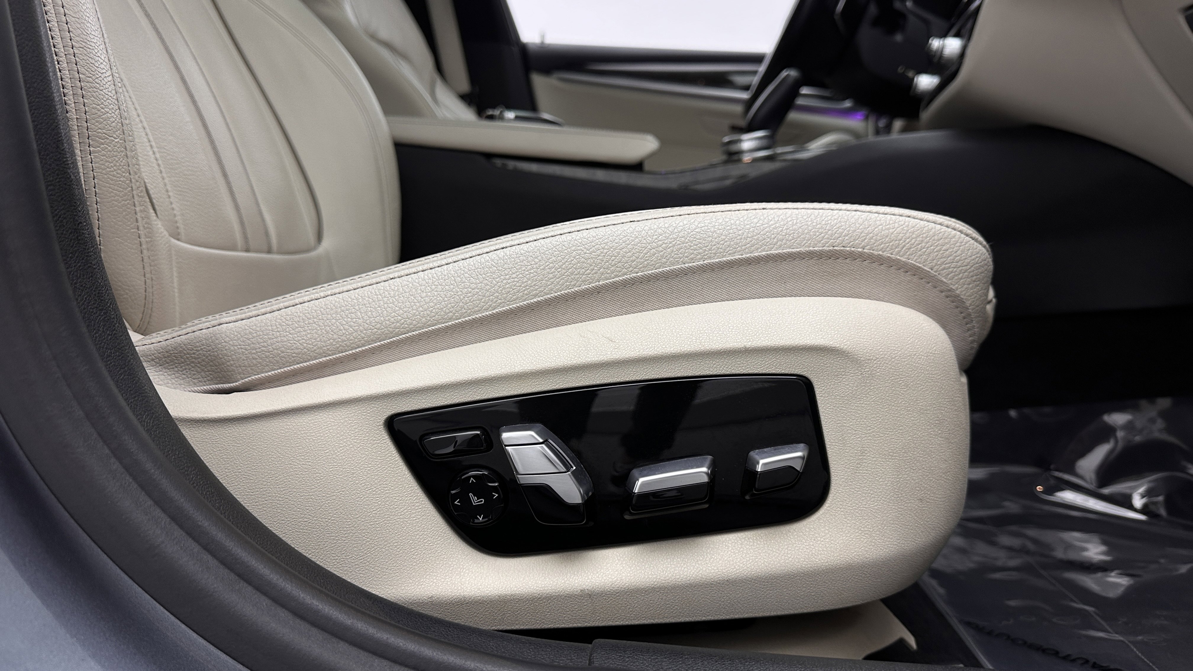 Used 2017 BMW 540i image 34