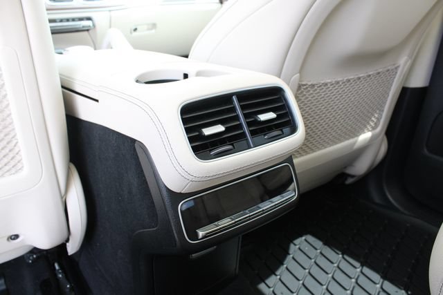 Used 2024 Mercedes-Benz GLS 450 4MATIC image 24