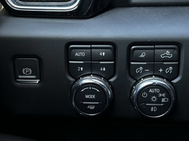 Used 2023 GMC Sierra 1500 Denali w/ Technology Package AWD/4WD image 23