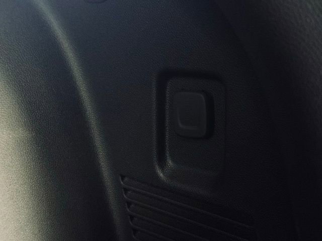 Used 2023 Chevrolet Blazer LT w/ Convenience Package image 11